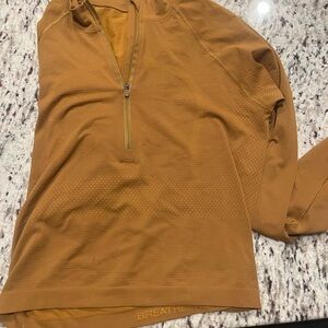 LULULEMON LIGHT-WEIGHT CROPPED SWEATSHIRT